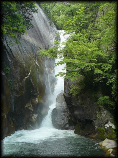 山梨・甲府 昇仙峡の仙娥滝の無料駐車場 ロープウェイ近くがおすすめ！食事は流しそうめんが楽しい！ これくらいブログ