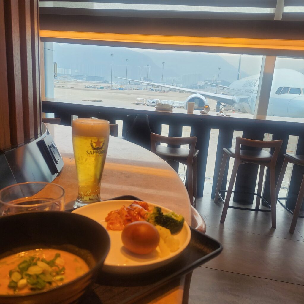 香港：香港国際空港＞キャセイパシフィック航空ビジネスクラスラウンジ THE PIER玉衡堂 ザ・ピア 2023年7月 - アジアおでかけブログ