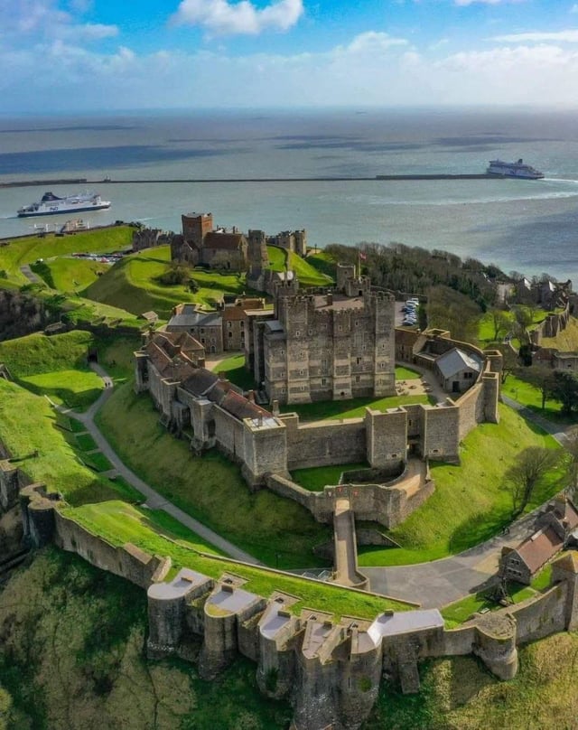 ドーバー城ドーバー- ツアーとアクティビティエクスペディア