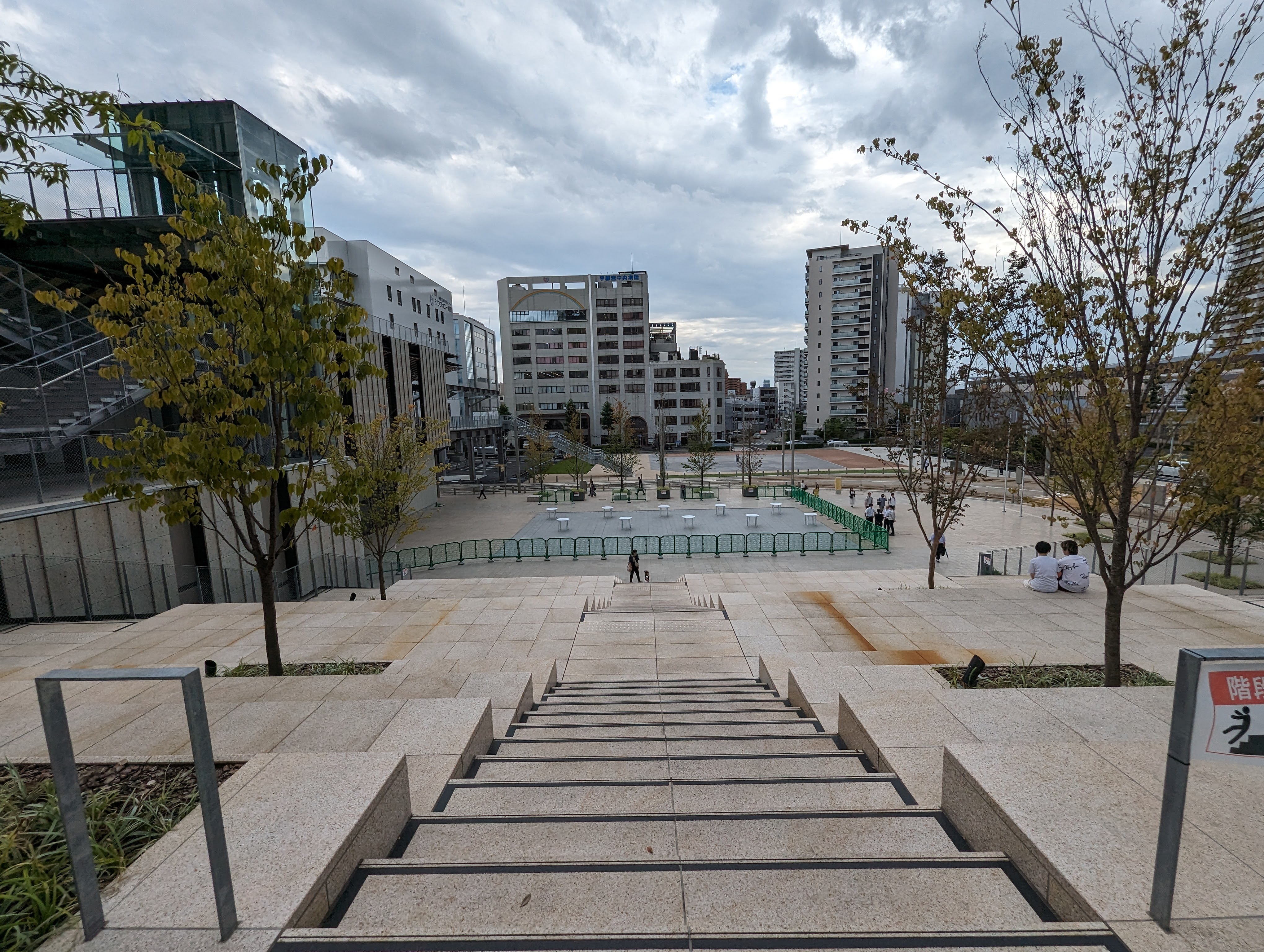 LRTも水遊びも大好き！ はしゃぐ子どもたち 猛暑日の宇都宮、涼を求めて「水のプラザ 」へ地域の話題,県内主要,動画,速報下野新聞デジタルニュースフォーカスＬＲＴ元年下野新聞デジタル