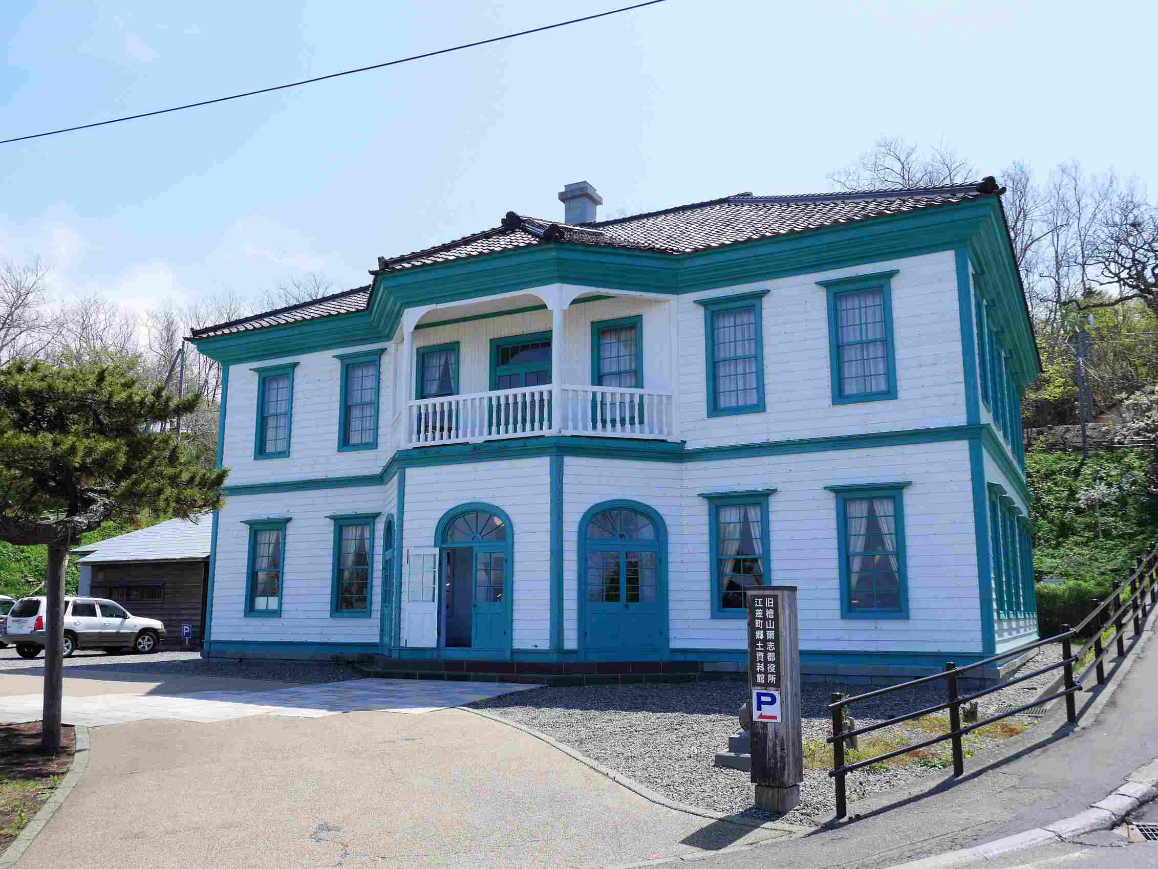 景観形成指定建築物を改修した、北海道函館の一棟貸しの宿 Portside Inn Hakodate 「colocalコロカル」ローカルを学ぶ・暮らす・旅する