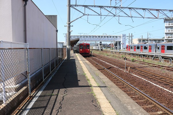 JR佐賀駅で撮影した国鉄時代のキハ40系 ロマンシングサガ 西唐津行 - 船と飛行機と電車 きままに
