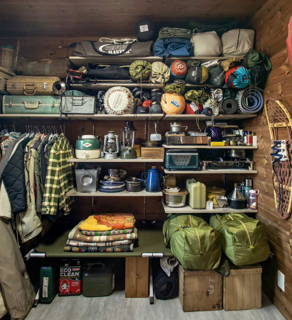 キャンプ気分を味わおう！アウトドア風リビングのインテリア実例まとめ 賃貸インテリアのアイデア集ライフスタイルカルチャー ＆ ライフFUDGE.jp