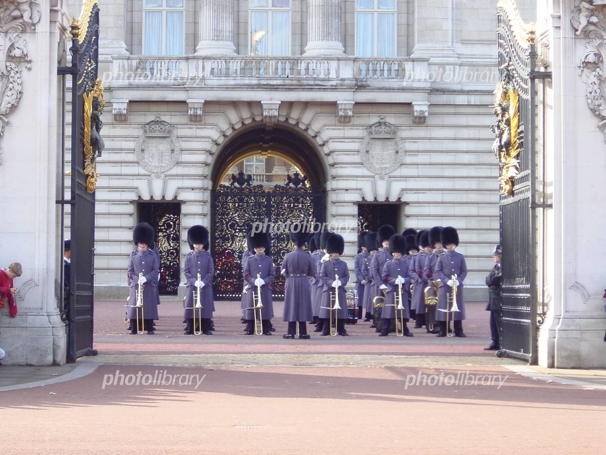 2019年6月 バッキンガム宮殿☆衛兵交代式 みゅうロンドンブログオプショナルツアー・現地ツアーの みゅう