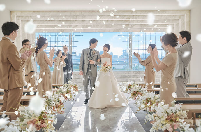 建築美にうっとり。幻想的な教会で唯一無二のウエディング石の教会 内村鑑三記念堂 取材記事トキハナmagazine