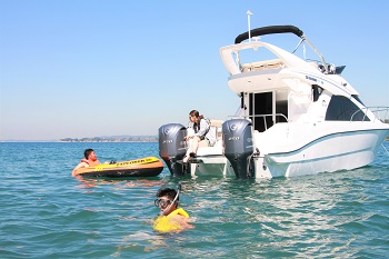 葉山マリーナ 江ノ島・裕次郎灯台周遊クルージング 予約制ベイクルーズ葉山ⅡAsk Anything