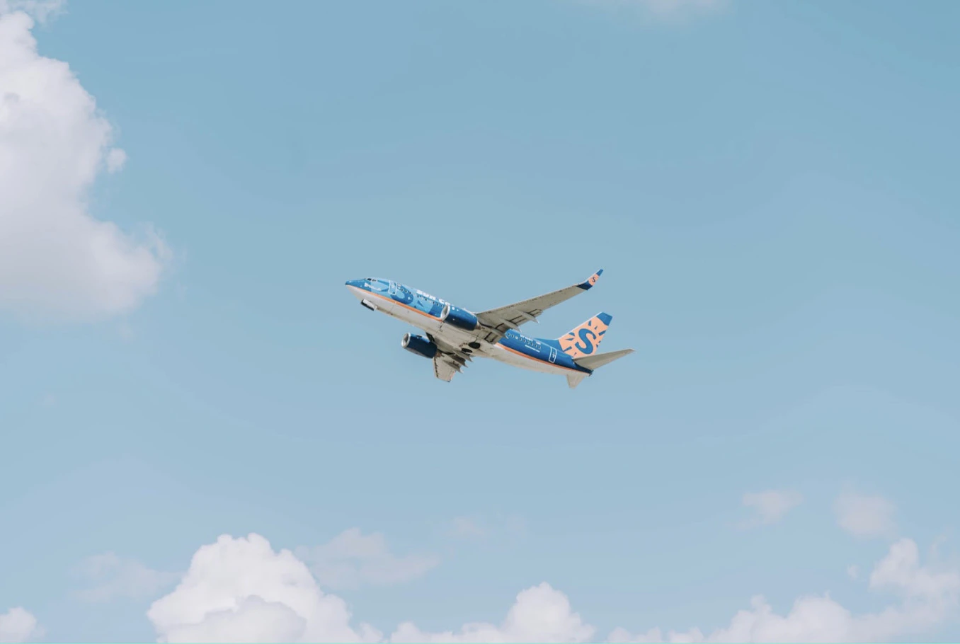 初心者でも簡単 綺麗に飛行機と夜景を撮るコツやカメラの設定を紹介