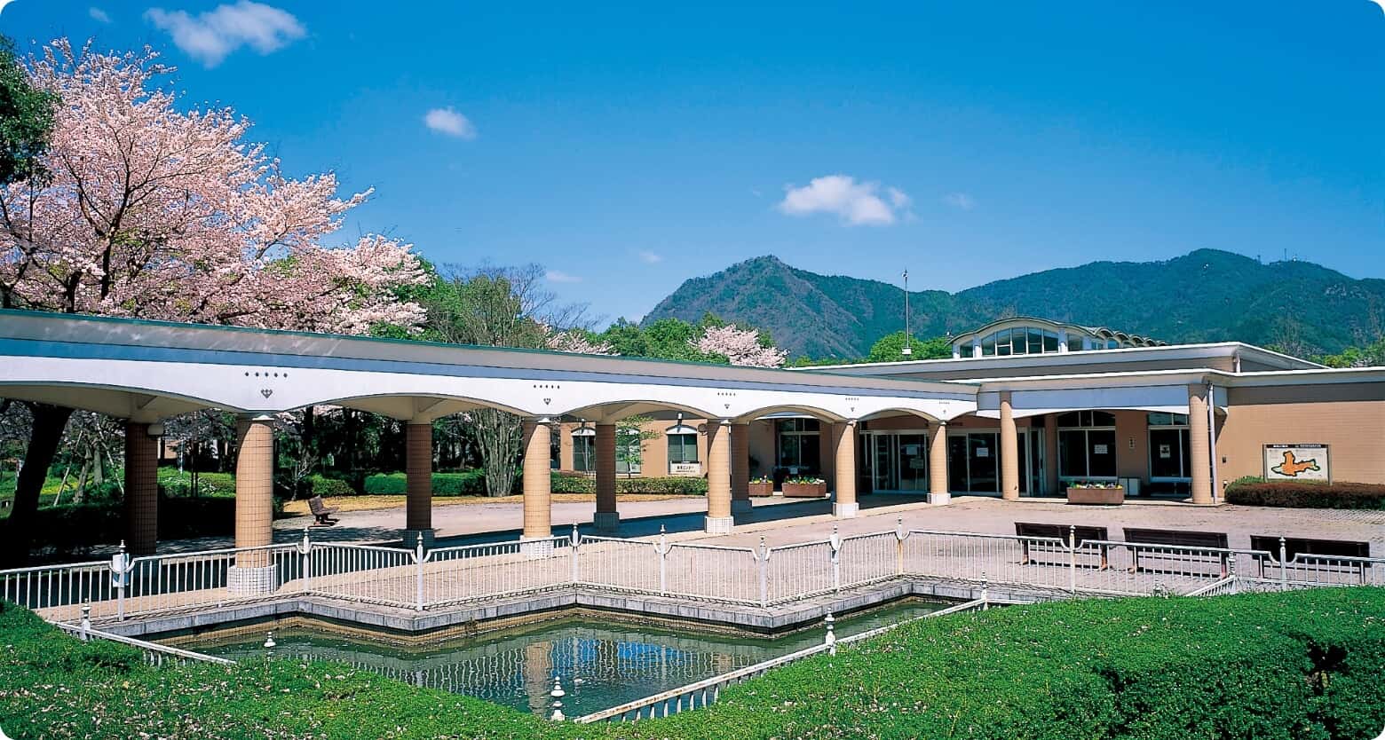 中部池田記念墓地公園 三重県津市 の概要・価格・アクセス三重の霊園.com