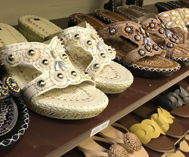 2025年最新 ホーチミン サンダルの人気アイテム - メルカリ