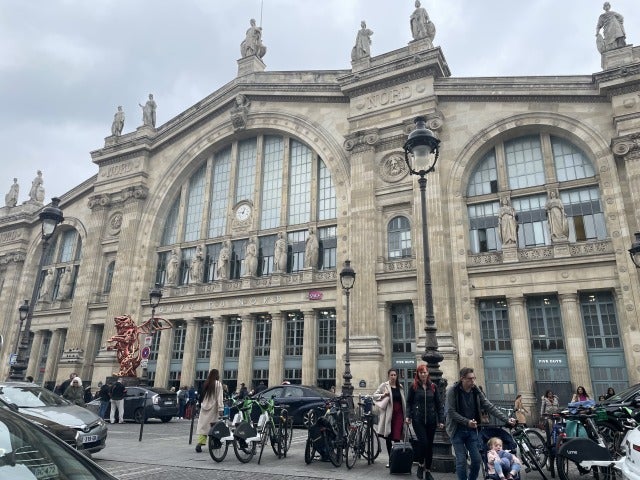 古いヨーロッパの鉄道駅旅行の概念 - リヴィウ市のストックフォトや画像を多数ご用意 - リヴィウ市, 鉄道駅, ウクライナ - iStock