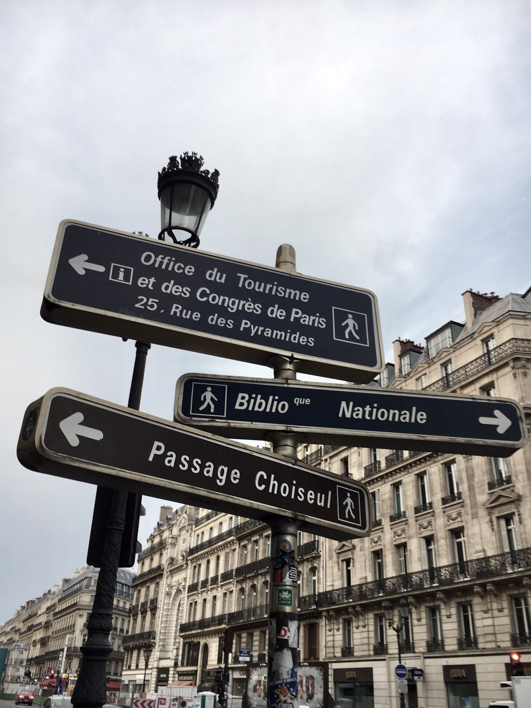 フランスパリ街並みカフェ 66577000044 の写真・イラスト素材アマナイメージズ