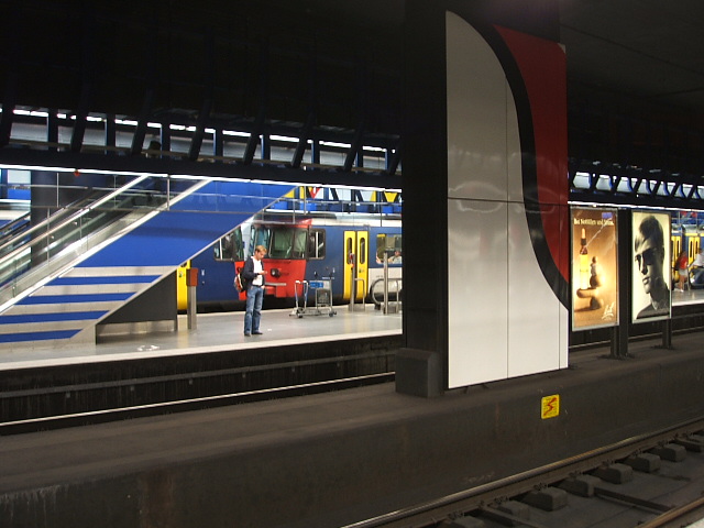 チューリッヒ空港駅