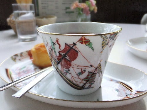 エリスマン邸喫茶室フルーツパフェとアフタヌーンティ