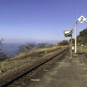 愛媛にジブリの世界が～海に続く線路とトトロトンネル～オリコンニュース ORICON NEWS