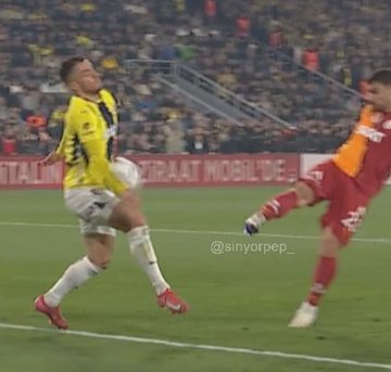 ヤン・クート：「スペインで4年間プレーしたんだ。言葉も人も慣れたよ。ドイツへの移籍がこんなに違うとは思わなかった。個人的にも、BVBや内気な人たちとの付き合いもね。だから、多くのブラジル人がもうドイツに行かなくなったんだ。簡単じゃないけど、何とかしなきゃ