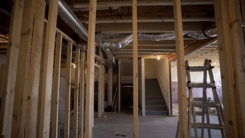 心霊スポット 遂に一番ヤバい水没した地下室へに突入！男の声が聞こえたら◯ぬ部屋が怖すぎたロシア村 3