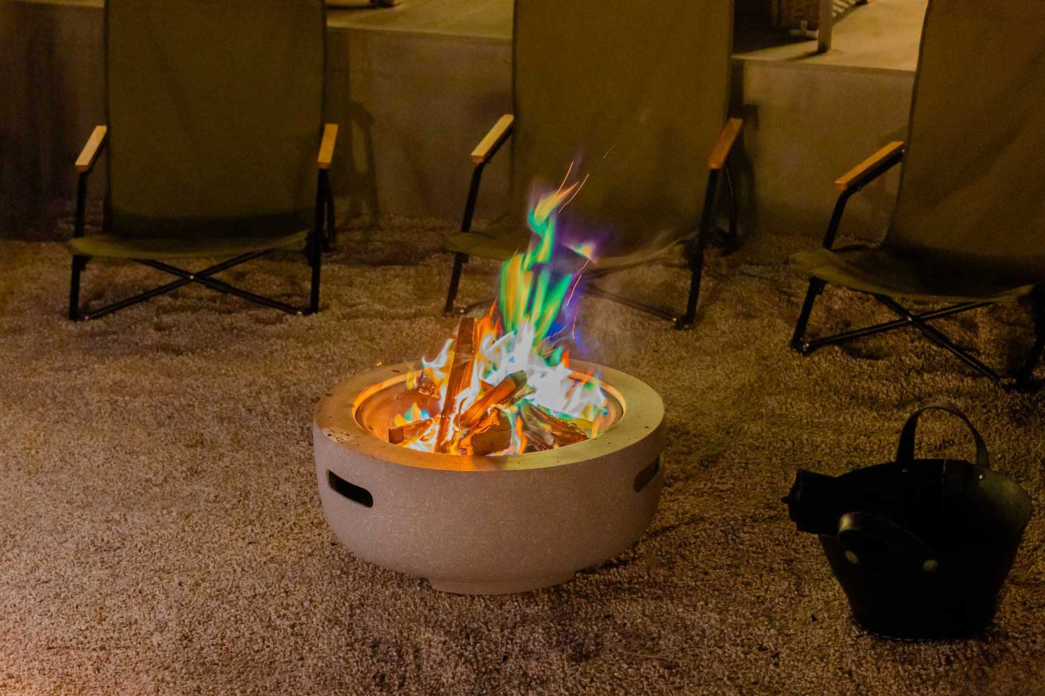 ビーチ焚火「SUNSET BEACH CLUB TAKIBI」2024年10月5日から営業開始