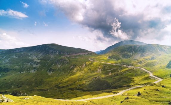 チロル山脈に移牧の羊を追って――憧れること、想いをめぐらすこと、実践すること――鷲山 恭彦WASHIYAMA Yasuhiko