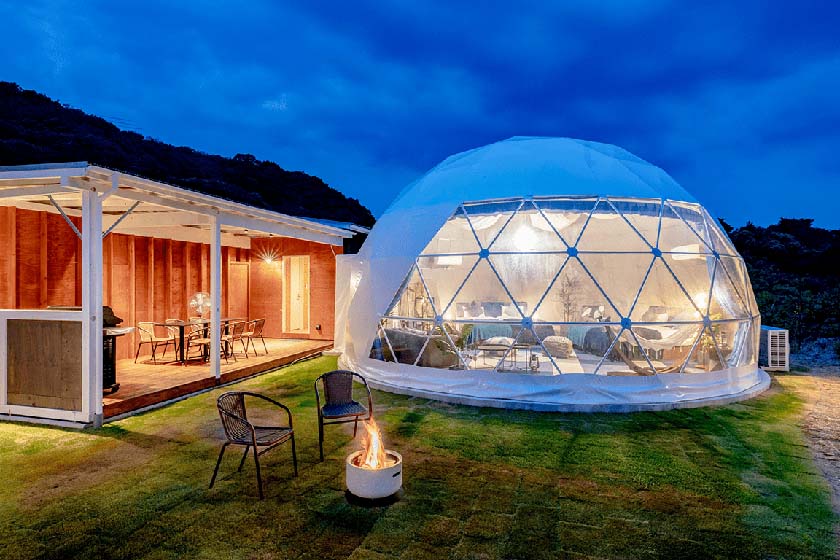 夏休み海外旅行に必須の持ち物を 女子旅・子連れ・カップル別 に完全解説。忘れ物防止のチェックリスト付き