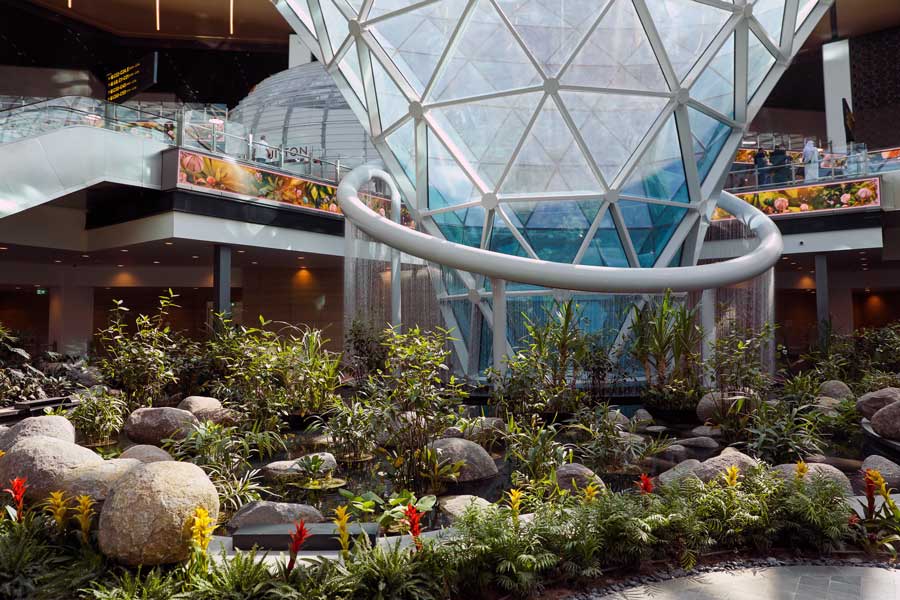 タンザニアひとり旅② 近代的なドーハのハマド国際空港。 – ena イーナ ブログ