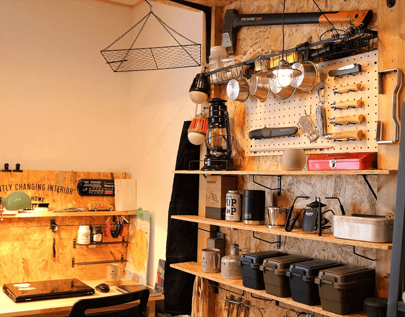 キャンプ・登山道具の 収納アイデア 一気見せ！アウトドアインテリア実例YAMAP MAGAZINE