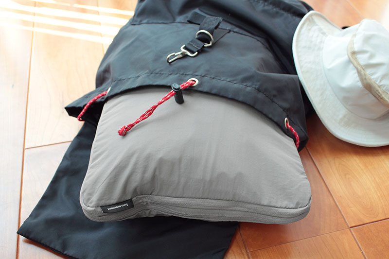 GW旅行に向けて 🛩☁️ ⁡ ------------------------ ⁡ こんばんは、あすかです🧜🏻‍♀️🫧 今日はミニマリスト流 パッキングの紹介🧳✨ ⁡ 1週間の旅行だけど、 着ていく服＋着替え3日分で乗り切る！ ⁡ さらに生地薄めでシワにならないワンピースを選ぶと体積減るから