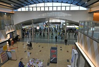 ジェイアール京都伊勢丹の別館「JR西口改札前 レストラン街 イートパラダイス」への行き方ジェイアール京都伊勢丹店舗情報