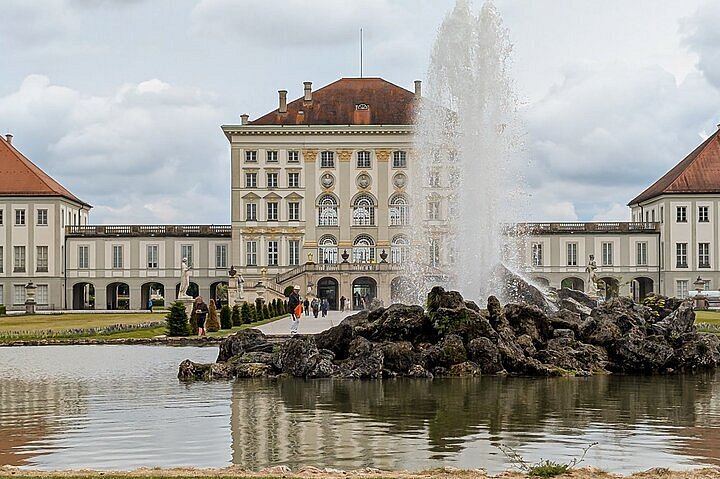 ニンフェンブルク宮殿ノイハウセン - ニンフェンブルグ- ツアーとアクティビティエクスペディア