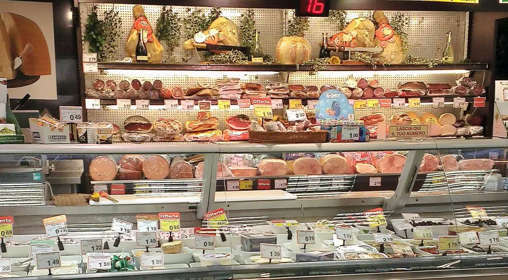 ナポリ地下鉄の落とし穴 と イタリアのおすすめお土産 - 効率重視！東大女子の海外旅行録