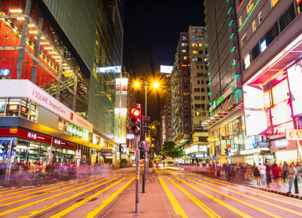 香港ナイトマーケットでナショジオのカメラバッグを買う – mono-logue