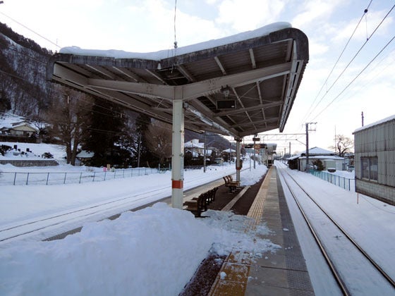 駅に行って来た 篠ノ井線田沢駅は旧貨物側線と長い側線がある駅