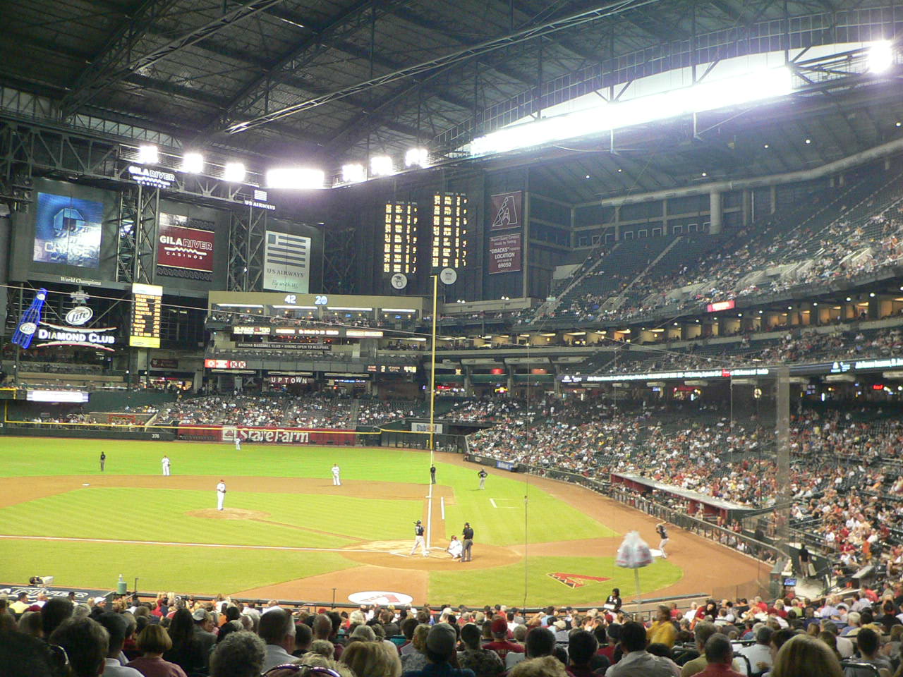 チェイス・フィールドでのアリゾナ・ダイヤモンドバックスの野球観戦チケットフェニックス - KKday