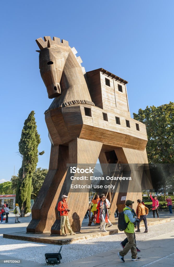 トロイ遺跡 木馬 イメージ pixta.jpg