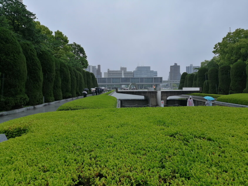 広島平和記念資料館 賢い観覧術混雑を避けて効率的に。200万人が訪れる資料館の見どころ、予約のコツ、行き方など - 週末はじめました