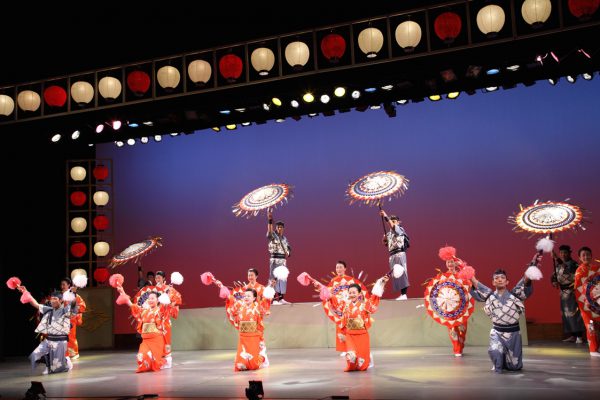 5月の日本旅行 – 藤の花が咲き誇る季節と理想的な気候で楽しむ旅Vietjet Air