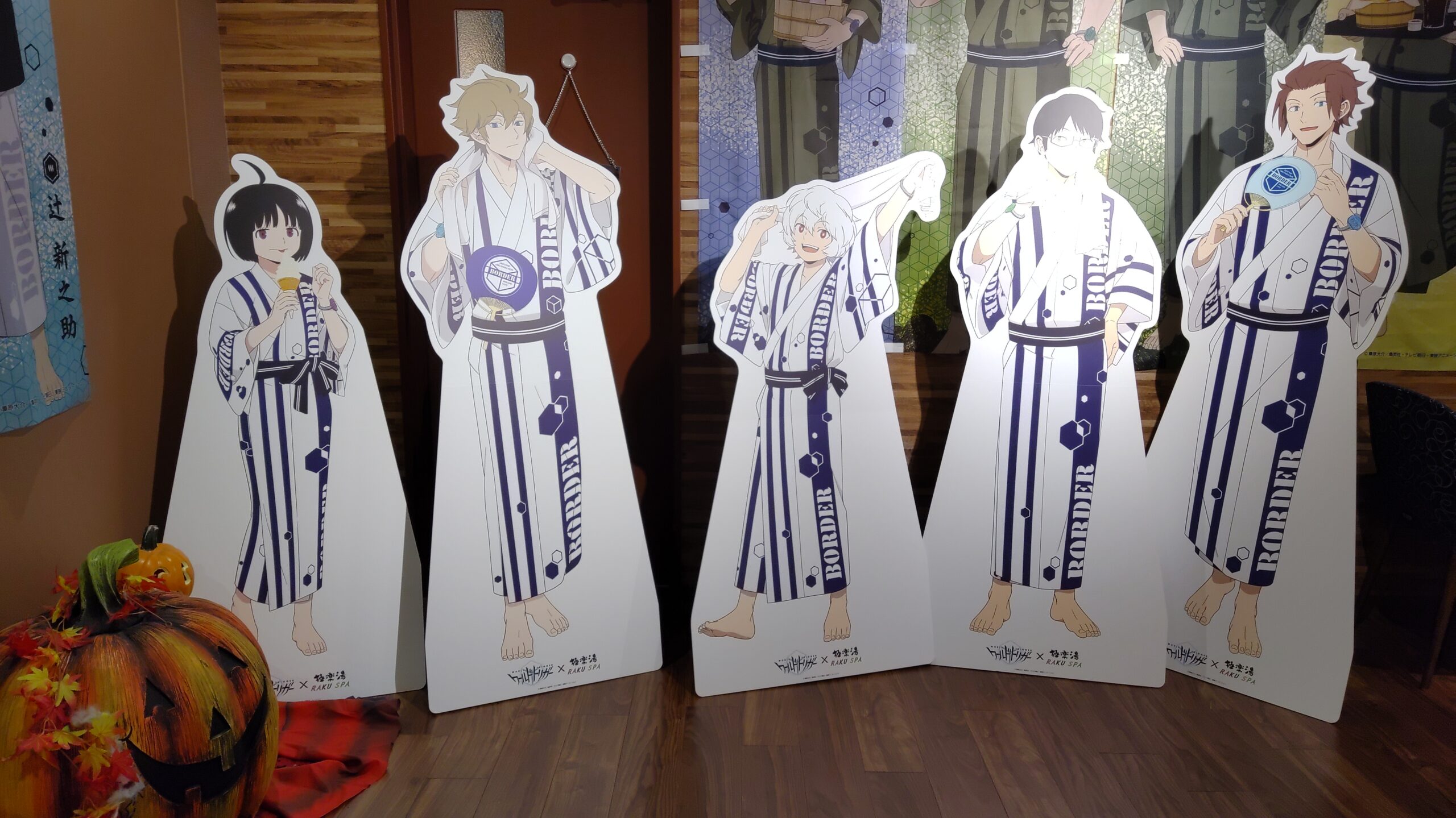 gokurakyu_suita ◁ 他の投稿はこちら！ ＼ワールドトリガー×極楽湯 RAKU SPAこんにちは。吹田店です。 10 3 木 より『 ワールドトリガー』とのコラボキャンペーンを開催いたします。 浴衣姿の描き下ろしイラストが登場！ コラボ風呂や店内コラボ装飾の他、コラボ