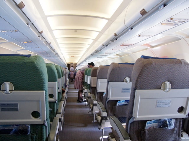 医師監修 妊娠初期の飛行機搭乗はOK？注意するポイント、リスクは？cozre コズレ 子育てマガジン