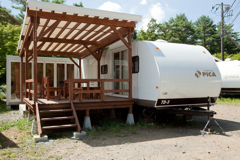 動く住宅！？ 巨大過ぎるアメリカントレーラー 「ウィネベーゴ」に驚く！ ジャパンキャンピングカーショー2021現地レポート 新車・車イベント2025年 MOTA