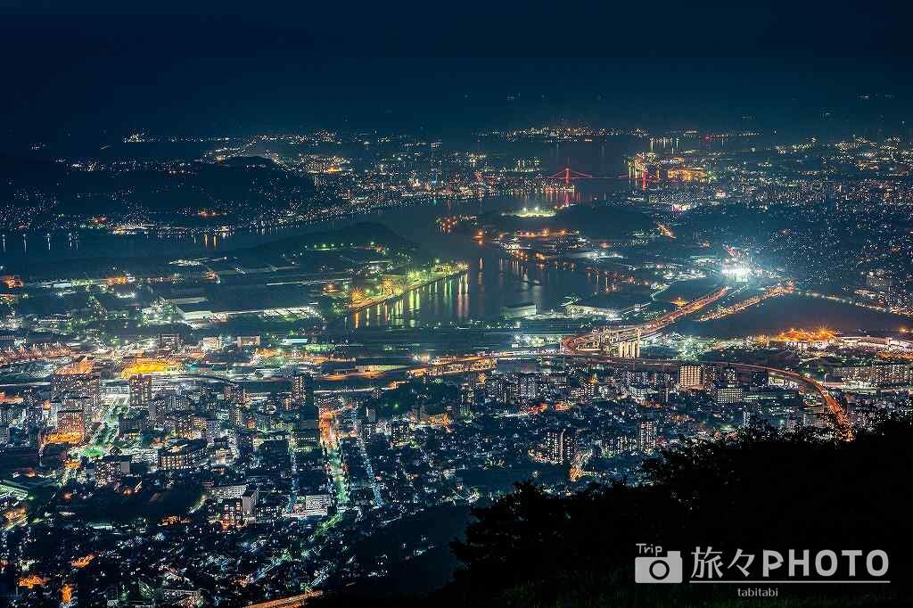 皿倉山のパノラマ夜景写真 日没直後 新日本三大夜景・福岡