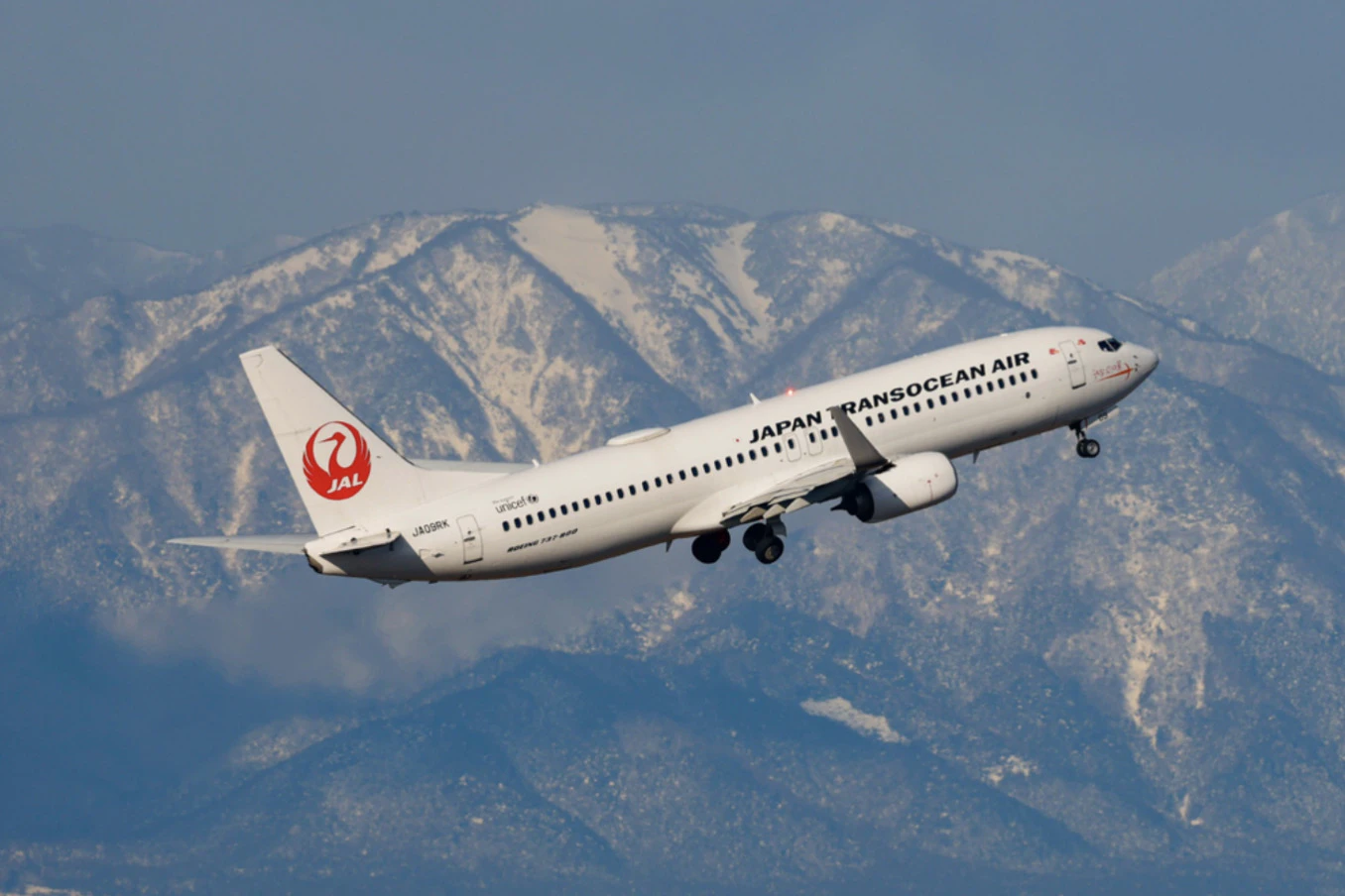 赤ちゃんと一緒に飛行機に乗ろう！座席や運賃、注意点は？ベネッセ 教育情報サイト