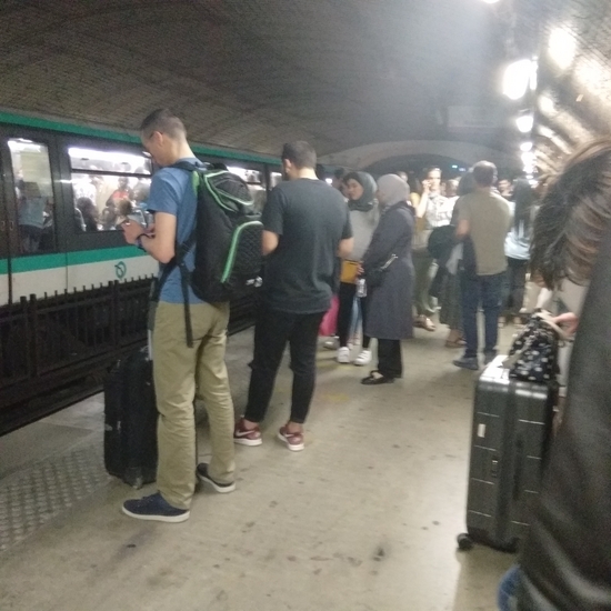 パリ 初心者向け！ メトロ１番線で巡るパリの街♪ - おすすめ旅行を探すならトラベルブック TravelBook