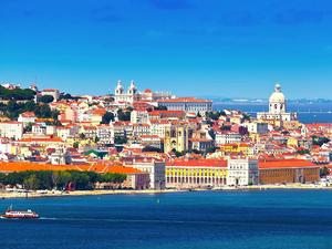 从热情洋溢的🇪🇸西班牙🧡到充满怀旧风情的🇵🇹葡萄牙🤎 这是一段融合文化、建筑🕍、美食😋与自然风光📸的精彩旅程。 🌏无论你是历史爱好者、建筑迷，还是美食探索者， 💯 这趟双国之旅，👀带你一次看尽欧洲南国的万种风情！💃🏻 From the passionatevibes of 🇪🇸Spain