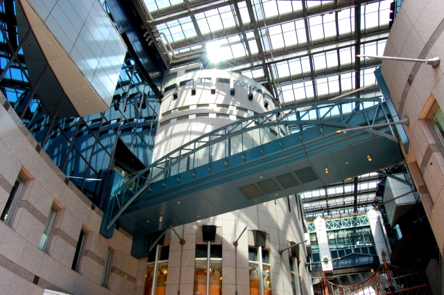 きんえいアポロビル & ルシアスビル大阪の映画館がある街