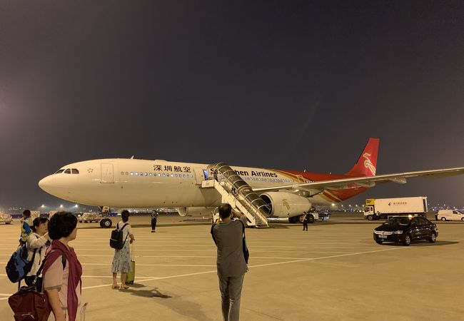 深セン国際空港「VIP LOUNGE1」と深セン航空ZH8023便でマレーシアへブリジロックの旅日記