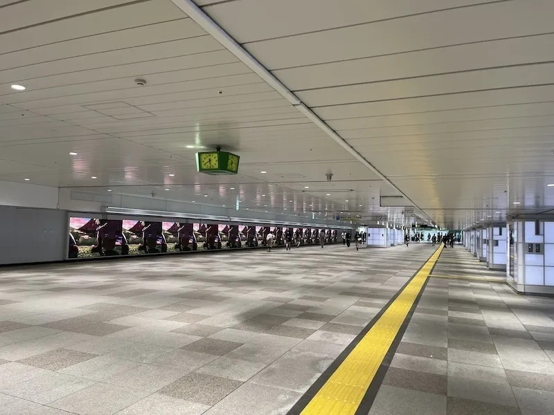 JR中央線快速 東京駅改札外から新宿駅改札外まで。 Tokyo Shinjuku - YouTube