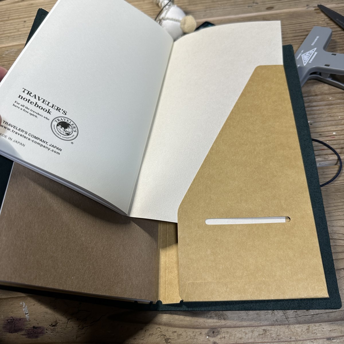 トラベラーズノートをリフィルだけで使ってみたら、軽くて持ち運び安い！カバーを工夫してみるともっといい！文具屋 ちゃんたま堂