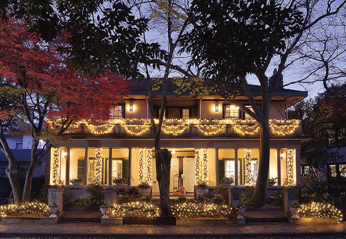 横浜山手西洋館「７つの西洋館」に行ってきました！お花いっぱいの西洋風のお庭めぐり横浜の異国情緒あふれるお屋敷が予約不要、無料で楽しめて駅からも近く意外と行きやすい！ 中区・ママレポ横浜・湘南で子供と遊ぶ - あそびい横浜・湘南