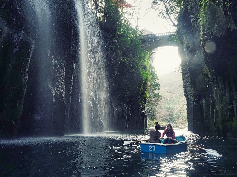 高千穂峡の絶景をめぐる遊覧貸しボート - Miyazaki Nature Parkみやざきの自然公園