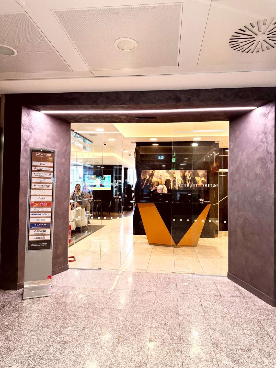 夏旅☆イタリア ミラノ☆マルペンサ空港のルフトハンザラウンジ : 旅いちご