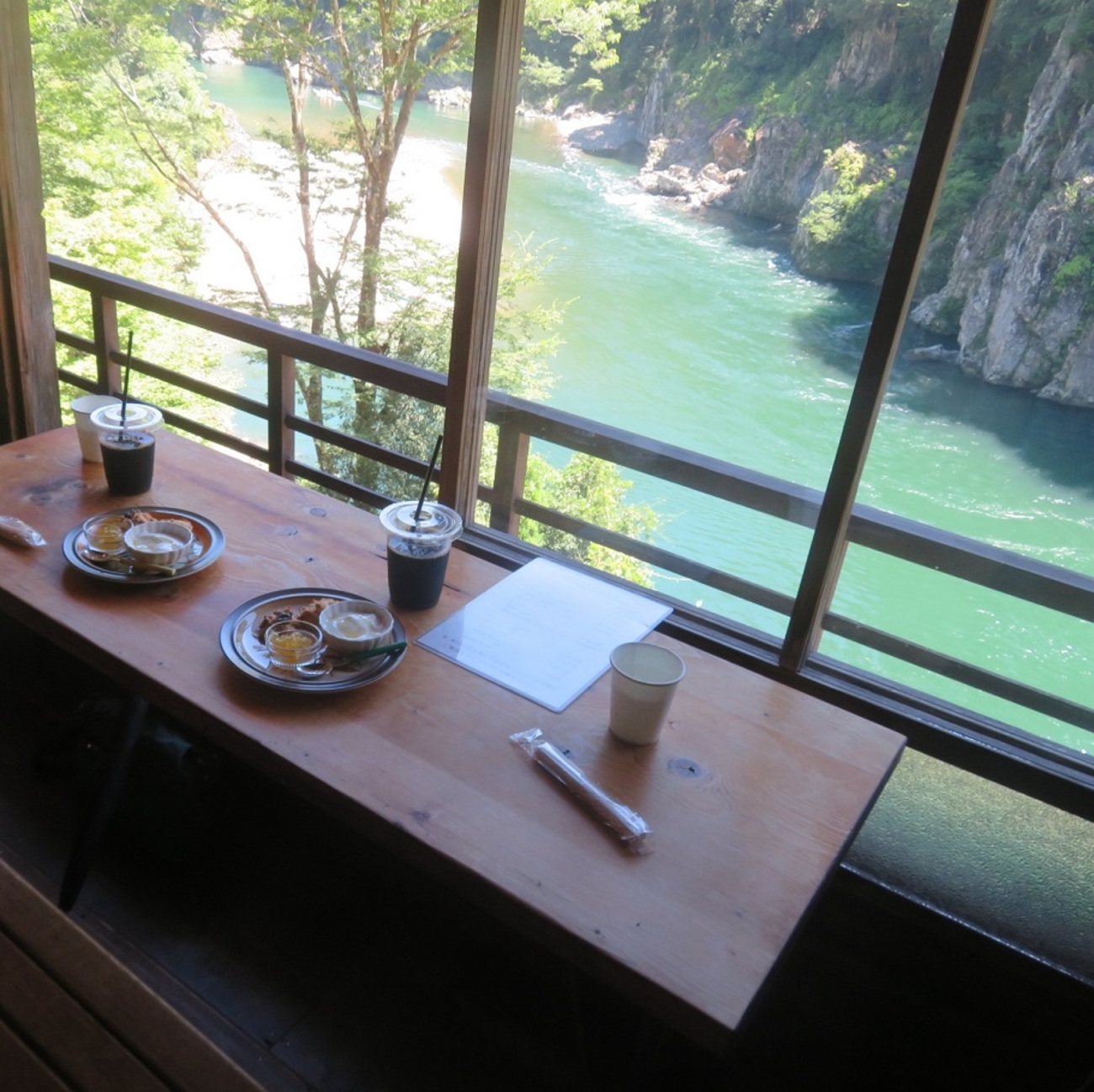 十津川村 名物吊り橋を見下ろす絶景カフェ『桜山ホテルカフェ』奈良の地域密着型・総合情報サイト Narakko! 奈良っこ